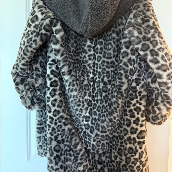 Lucky Brand Gray Leopard Teddy Jacket - Picture 5 of 6